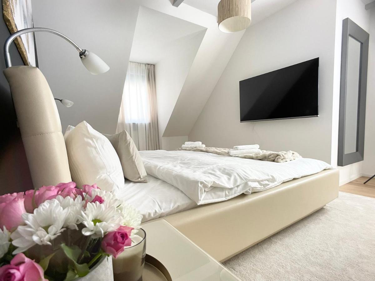 M-Style 04 Apartment Mit Balkon Und Gasgrill, 24H Self-Check-In, Free Parking, Netflix Núremberg Exterior foto