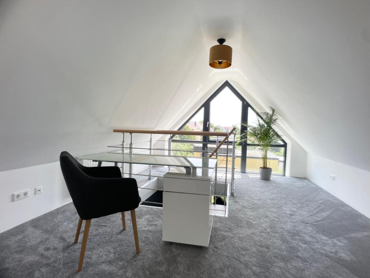 M-Style 04 Apartment Mit Balkon Und Gasgrill, 24H Self-Check-In, Free Parking, Netflix Núremberg Exterior foto